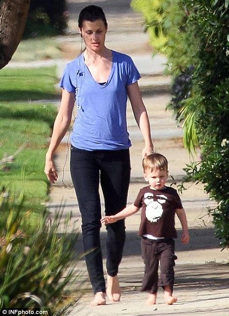 Bridget Moynahan 2024: Husband, net worth, tattoos,。